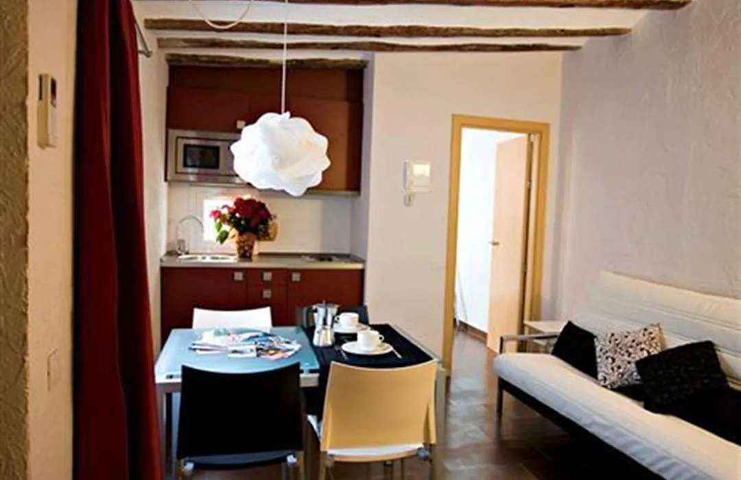 Apartaments Ciutat Vella-1